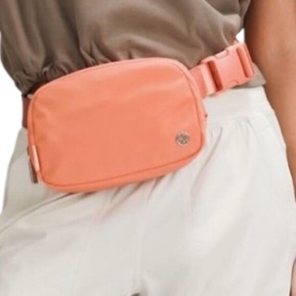 . Lululemon Everywhere Belt Bag 1L Coral Kiss - Picture 5 of 16